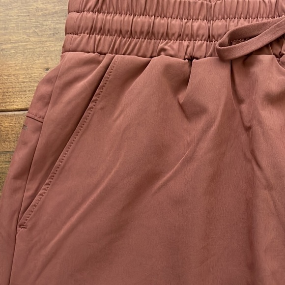 Mondetta Mahogany Color  Active Skirt Size L side Pockets - Picture 11 of 14